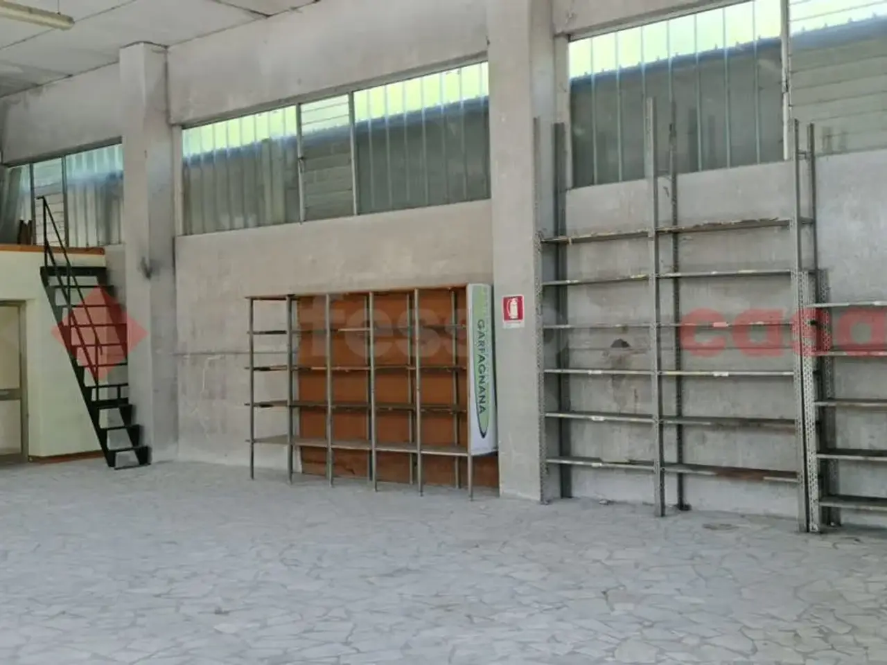 Capannone in Via Statale Snc, Piazza Al Serchio, {3} - Foto 2