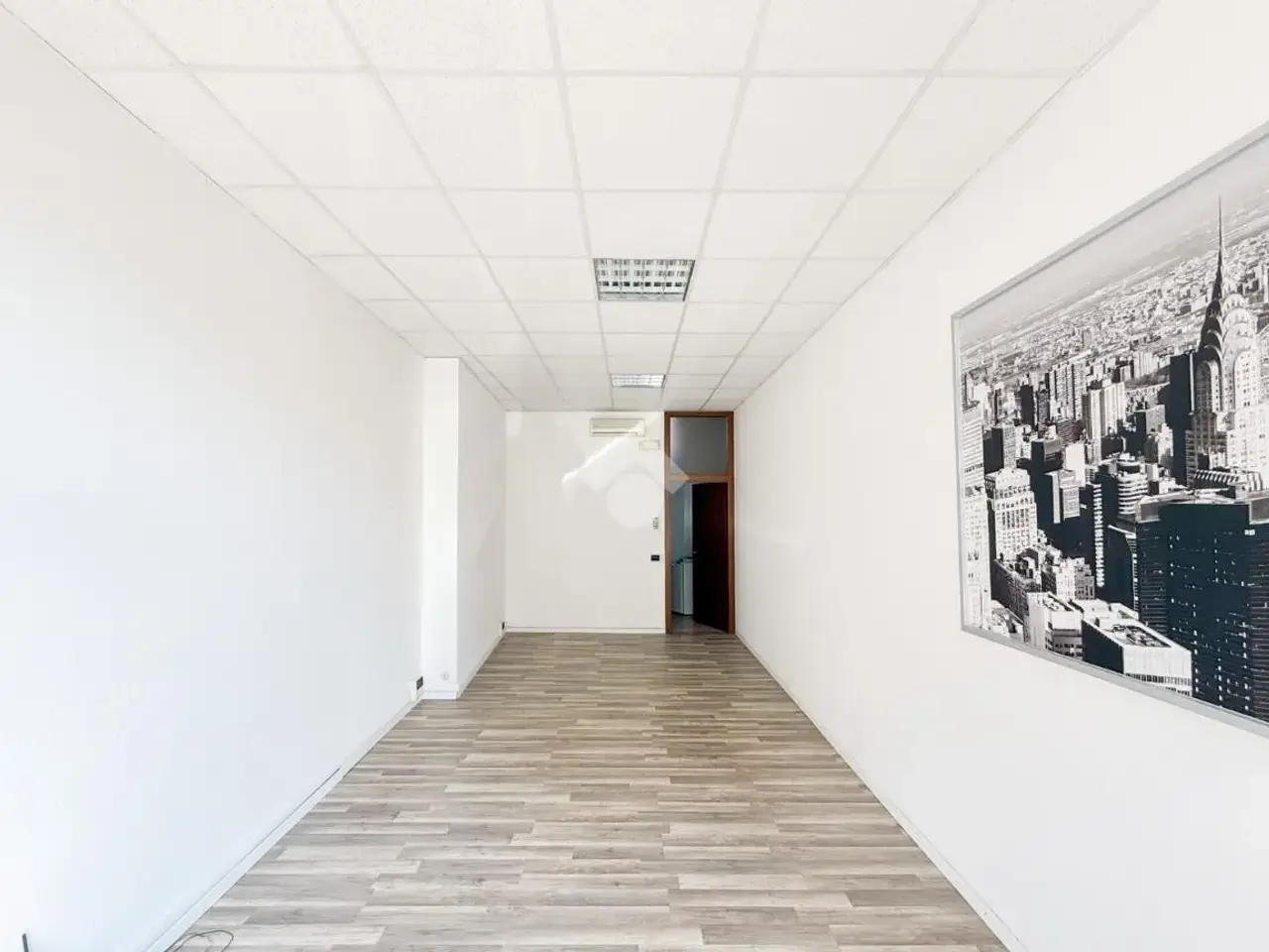 Negozio in Via Luigi Cadorna 9, Brescia, {3} - Foto 1