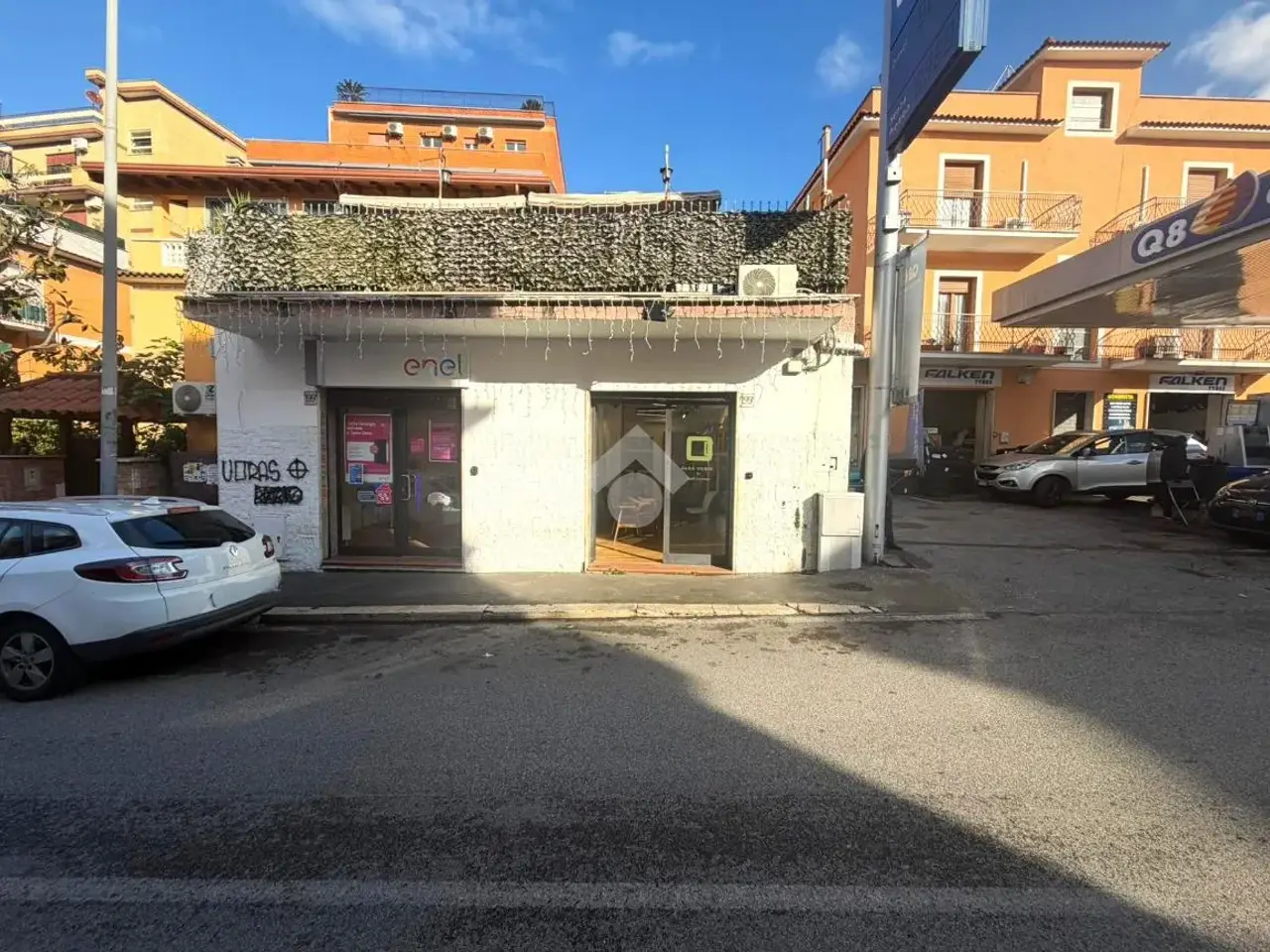 Negozio in Via Radicofani 199, Roma, {3} - Foto 1