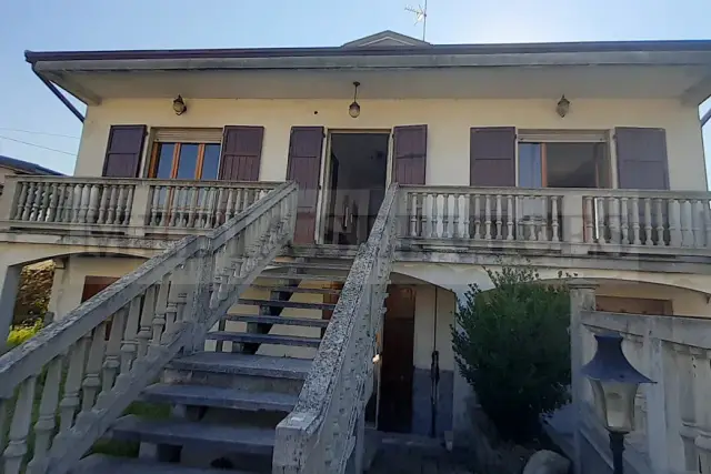 Villa in Via Dario Barni N° 3, Garlasco - Foto 1