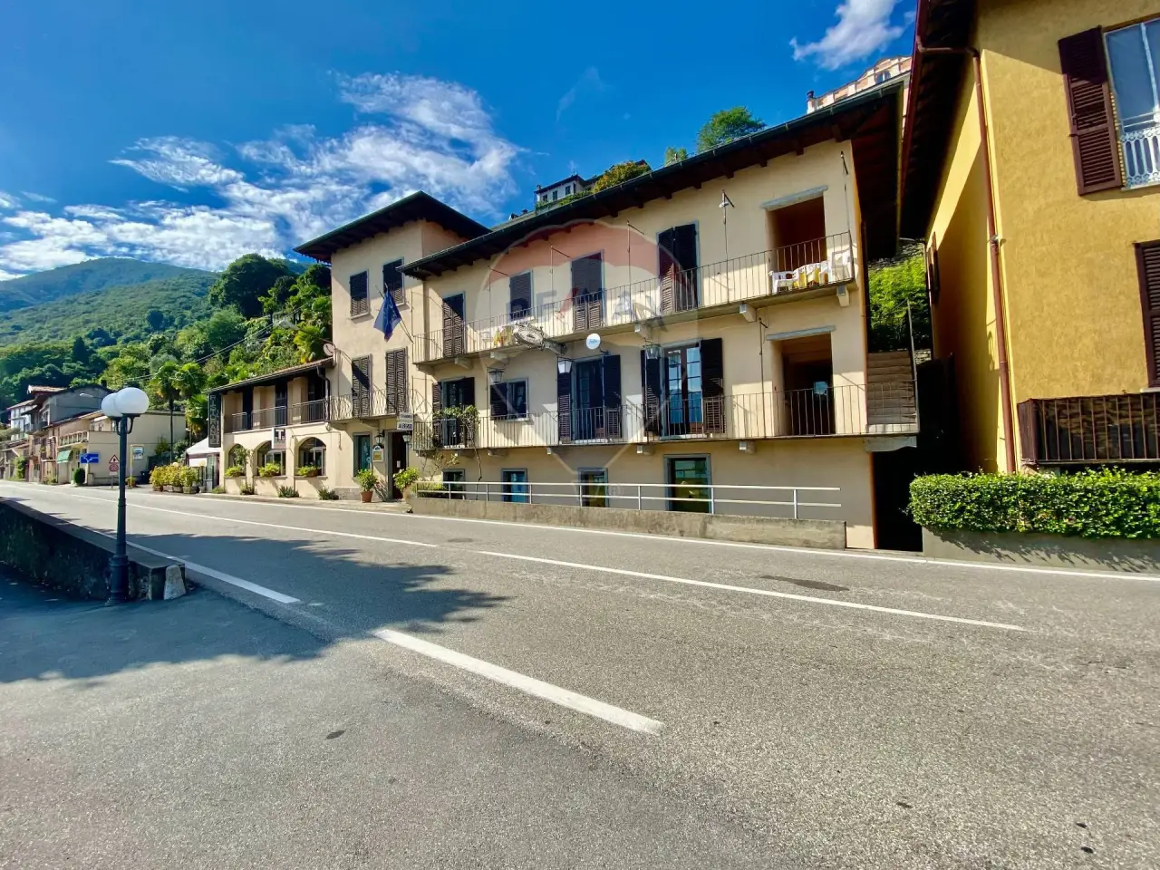 Esercizio commerciale in , Oggebbio, {3} - Foto 1