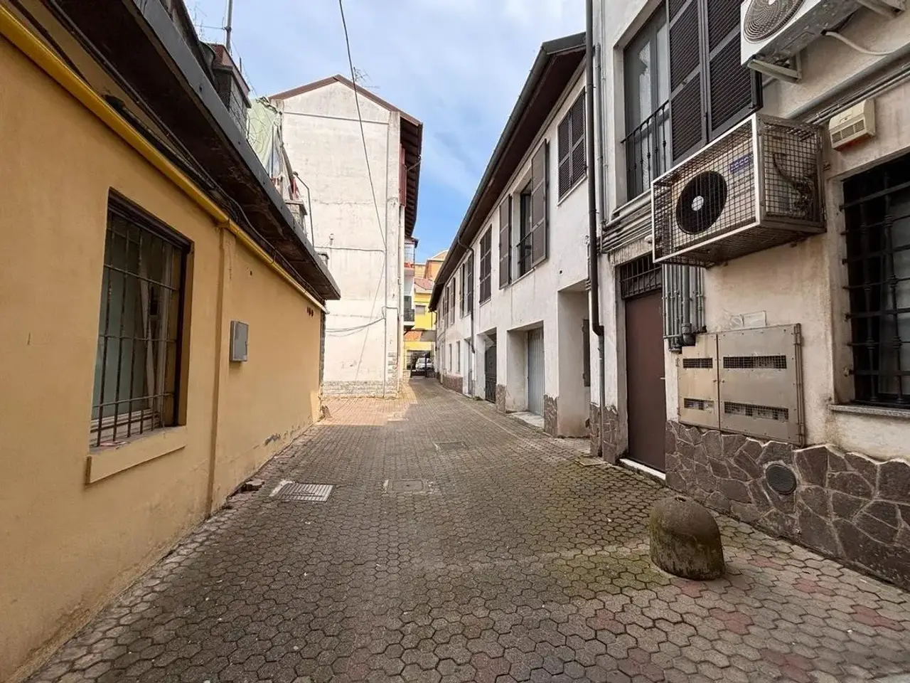 Laboratorio in Corso Magenta 73, Legnano, {3} - Foto 2