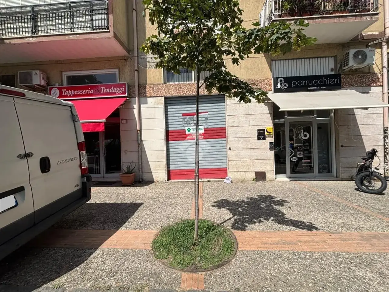 Negozio in Viale Parco 00, Cosenza, {3} - Foto 1