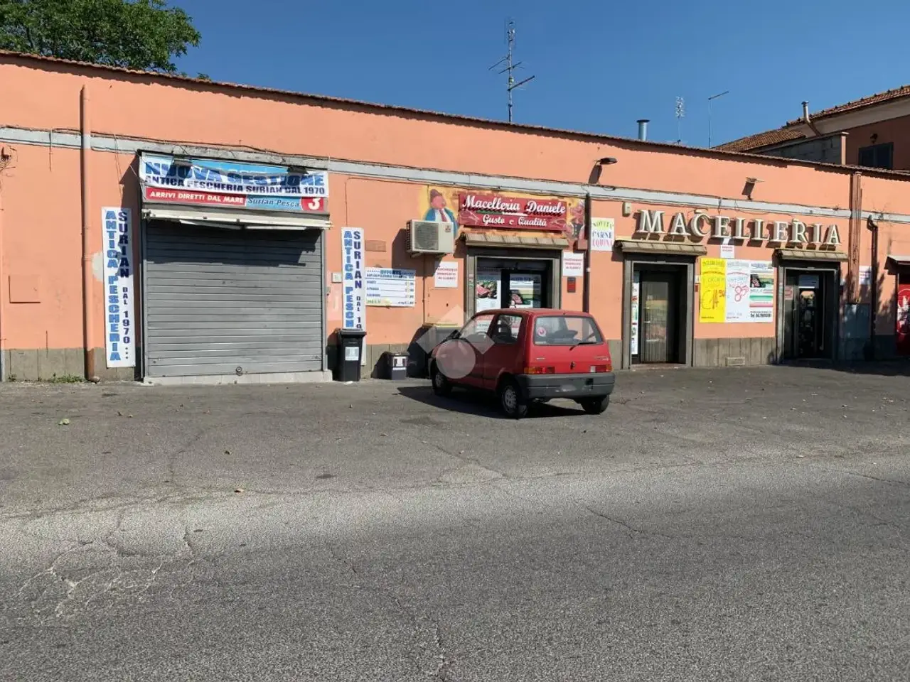 Negozio in Via della Stazione di Ciampino 6, Roma, {3} - Foto 1