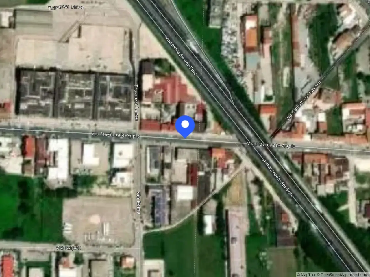 Magazzino in Via Nazionale Appia, 210, 81022 Casagiove Ce, Italia 210, Casagiove, {3} - Foto 1