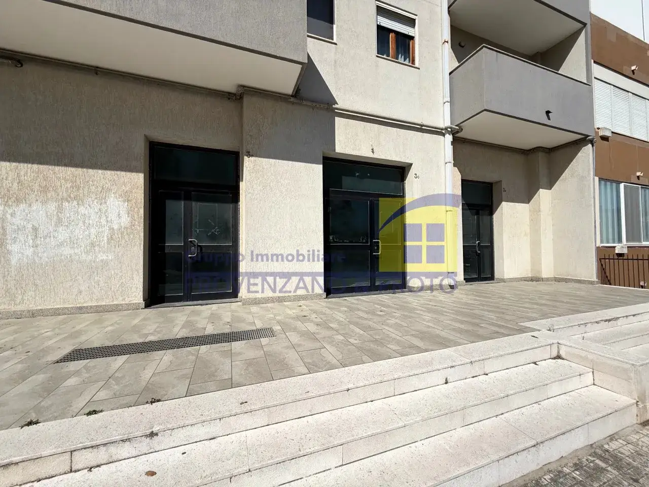 Negozio in Via Lanzellotti, Brindisi, {3} - Foto 2