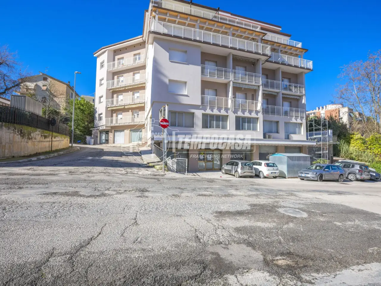 Magazzino in Via dei Velini, Macerata, {3} - Foto 2