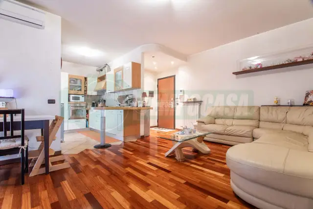 2-room flat, Gorla Minore - Photo 1