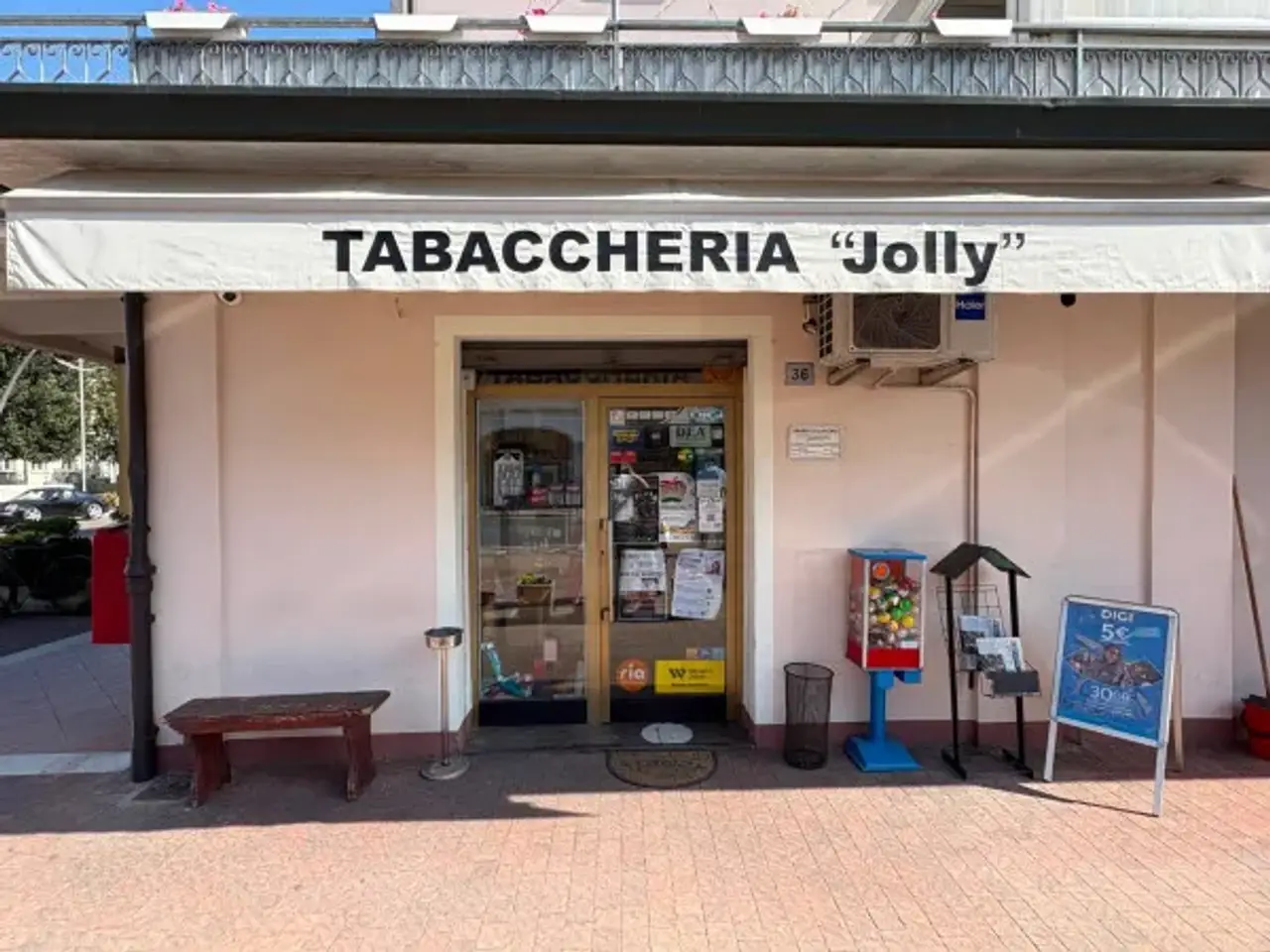 Tabaccheria in Piazza Don Giuseppe Andreoli 29, San Possidonio, {3} - Foto 1