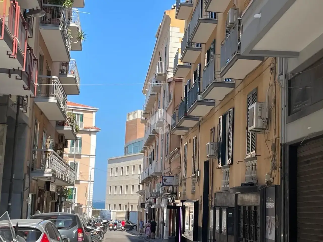 Negozio in Via Alvino 8, Castellammare Di Stabia, {3} - Foto 1