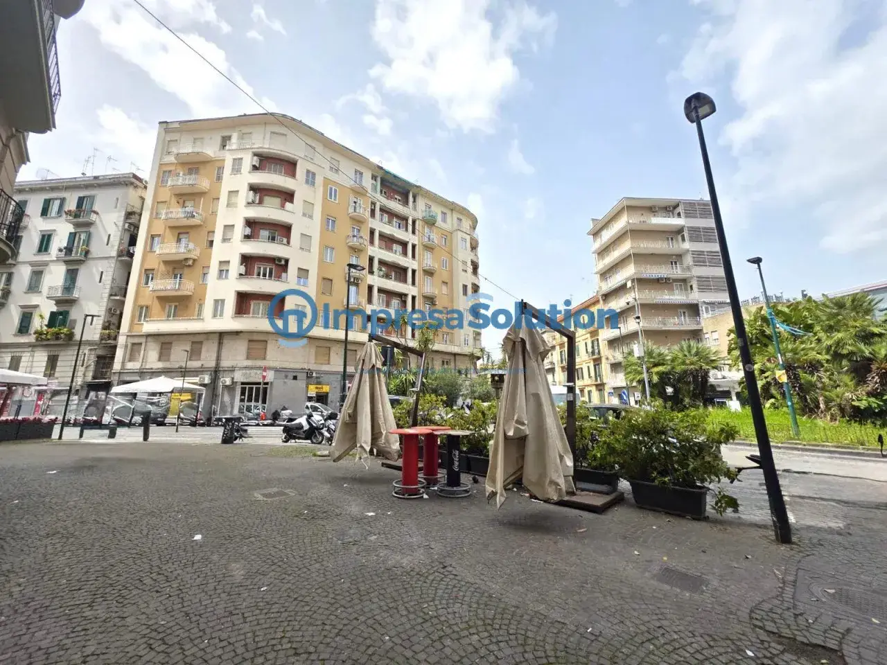 Negozio in Piazza Cosimo Fanzago, Napoli, {3} - Foto 1