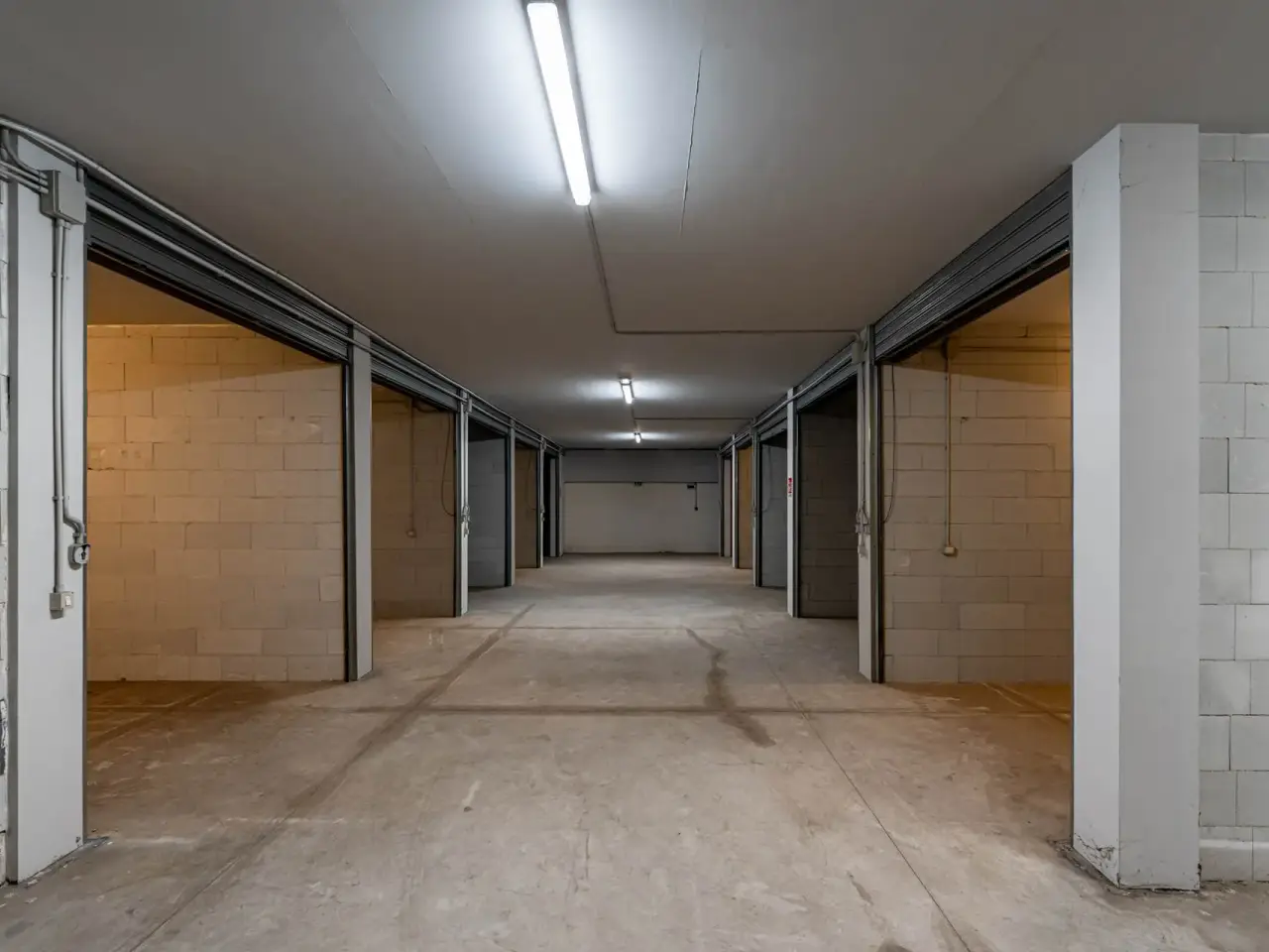 Magazzino in Via Ruggero di Lauria, Catania, {3} - Foto 1