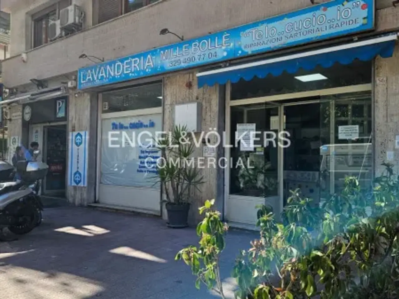 Negozio in Via Duca della Verdura 54, Palermo, {3} - Foto 1