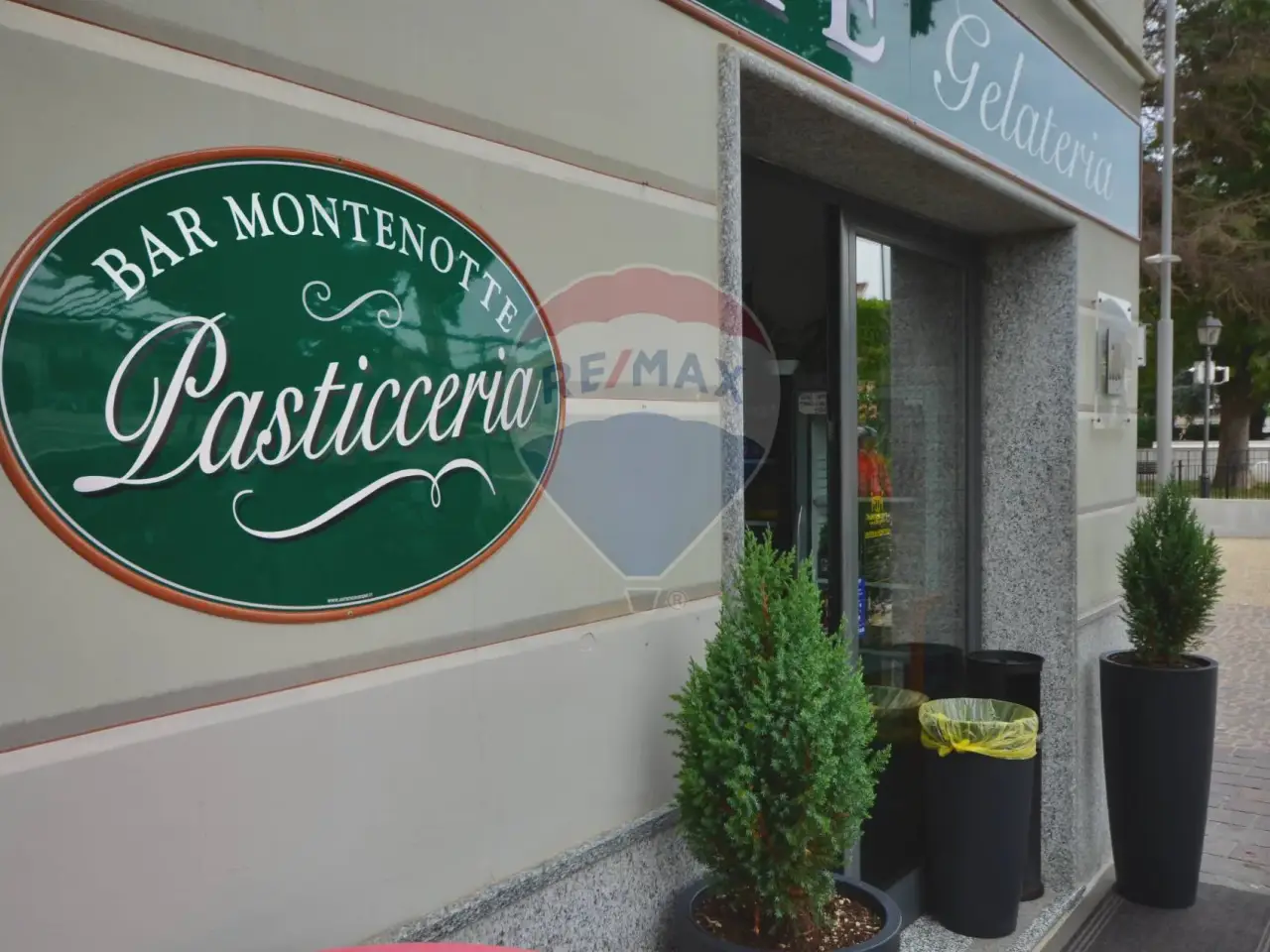 Bar in Piazza della Vittoria 28, Cairo Montenotte, {3} - Foto 1