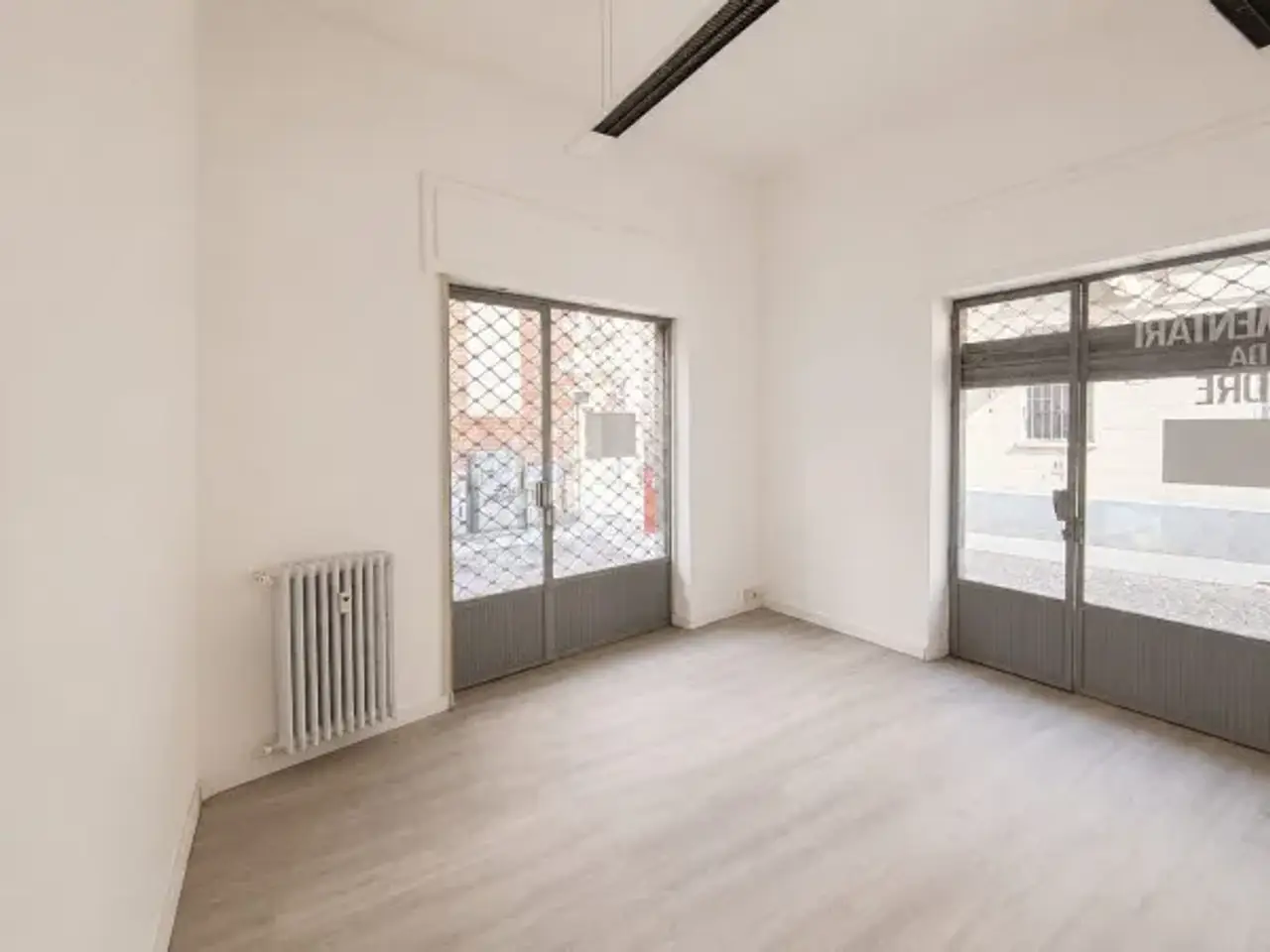Negozio in Via Giosuè Carducci, Asti, {3} - Foto 1