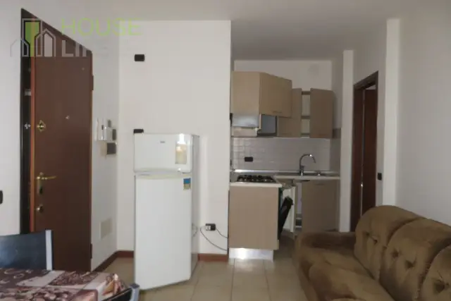 2-room flat in Via Milano, Schio - Photo 1