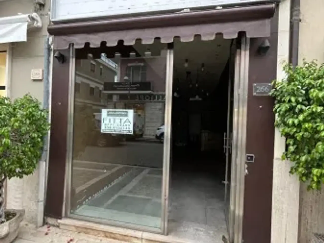 Negozio in Via Vitruvio 266, Formia, {3} - Foto 1
