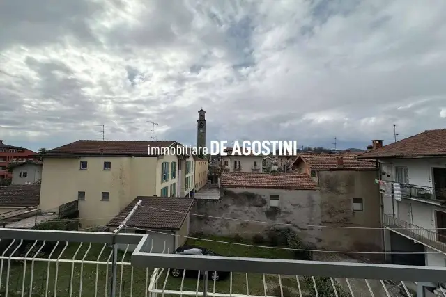 2-room flat in Via Cesare Battisti 1, Invorio - Photo 1