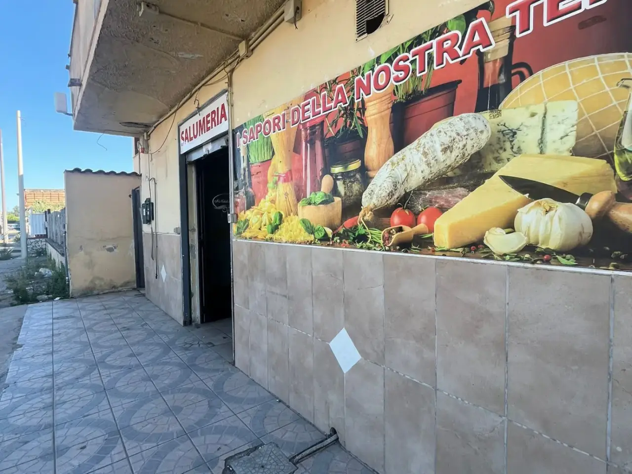 Negozio in Via Marinella, Castel Volturno, {3} - Foto 1