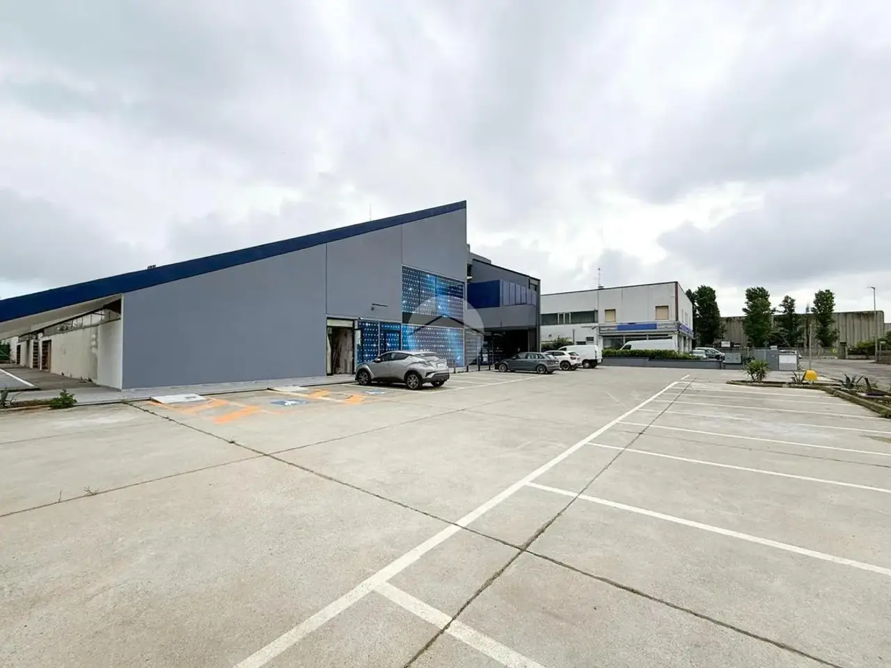 Negozio in Via Industria 12, Porto Mantovano, {3} - Foto 1