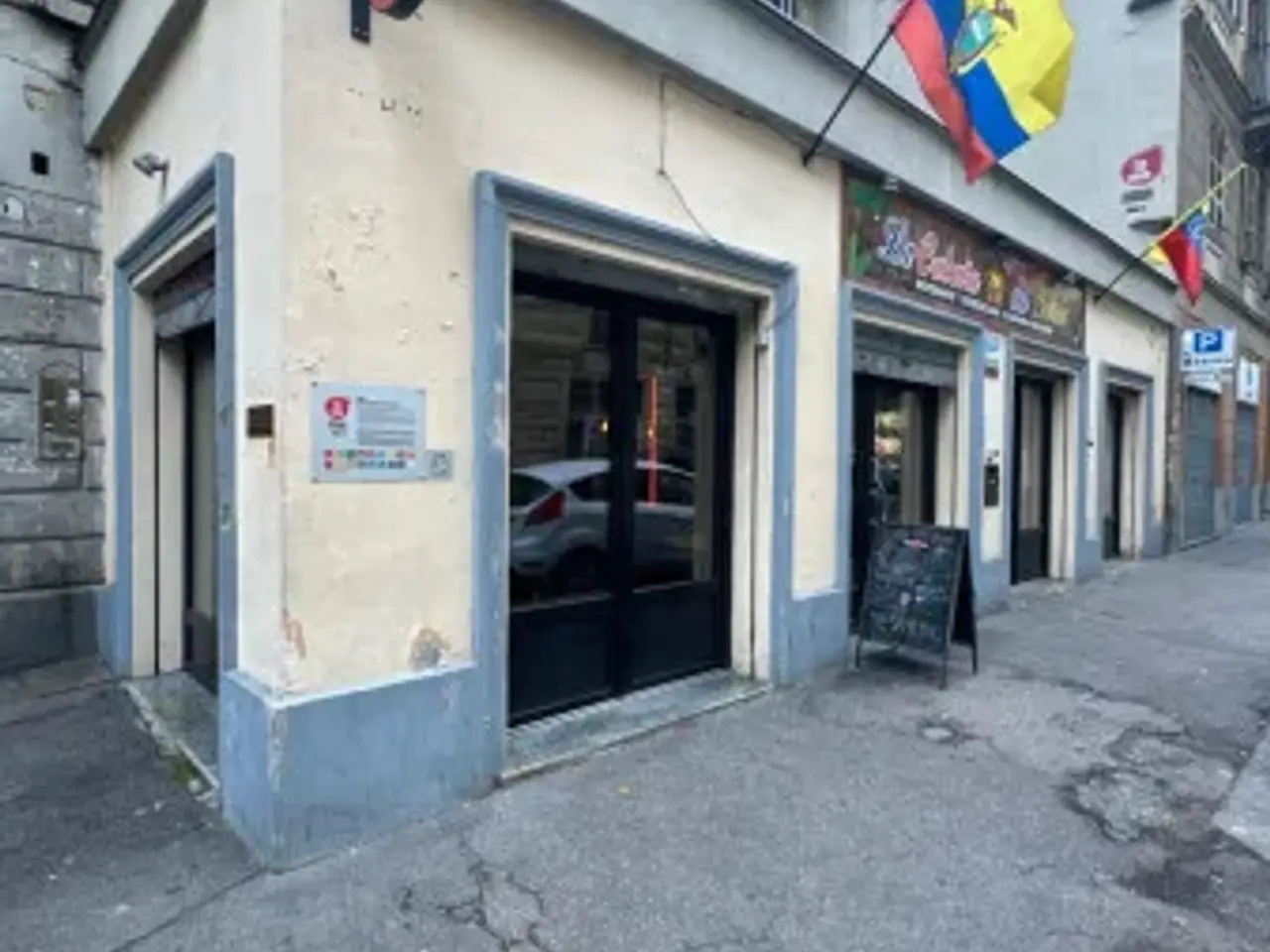 Ristorante in Via Claudio Luigi Berthollet 6, Torino, {3} - Foto 1