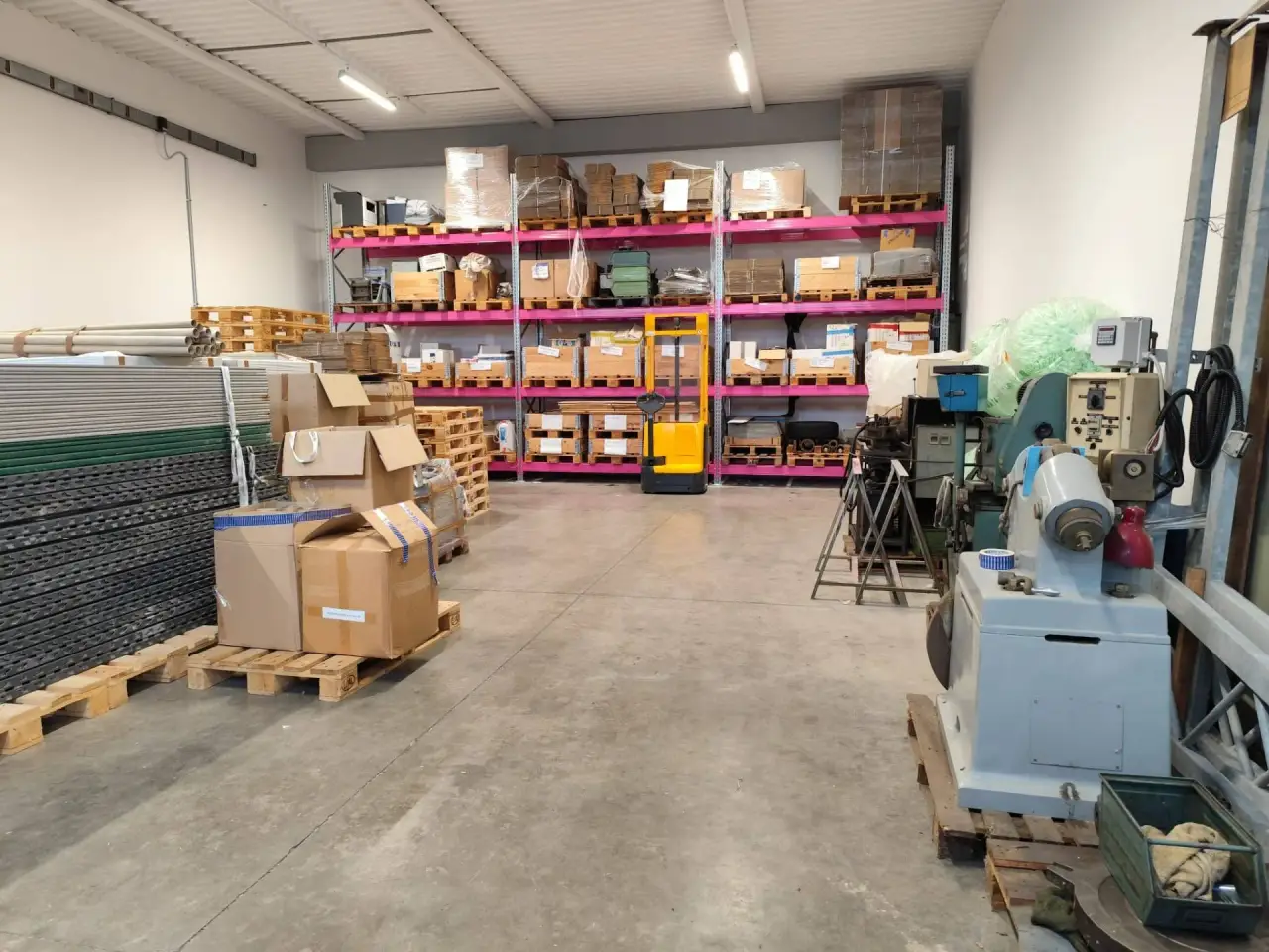 Esercizio commerciale in , Castelfiorentino, {3} - Foto 1