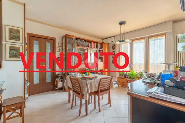 2-room flat in Passeggiata G. Rossini 19, Buccinasco - Photo 1