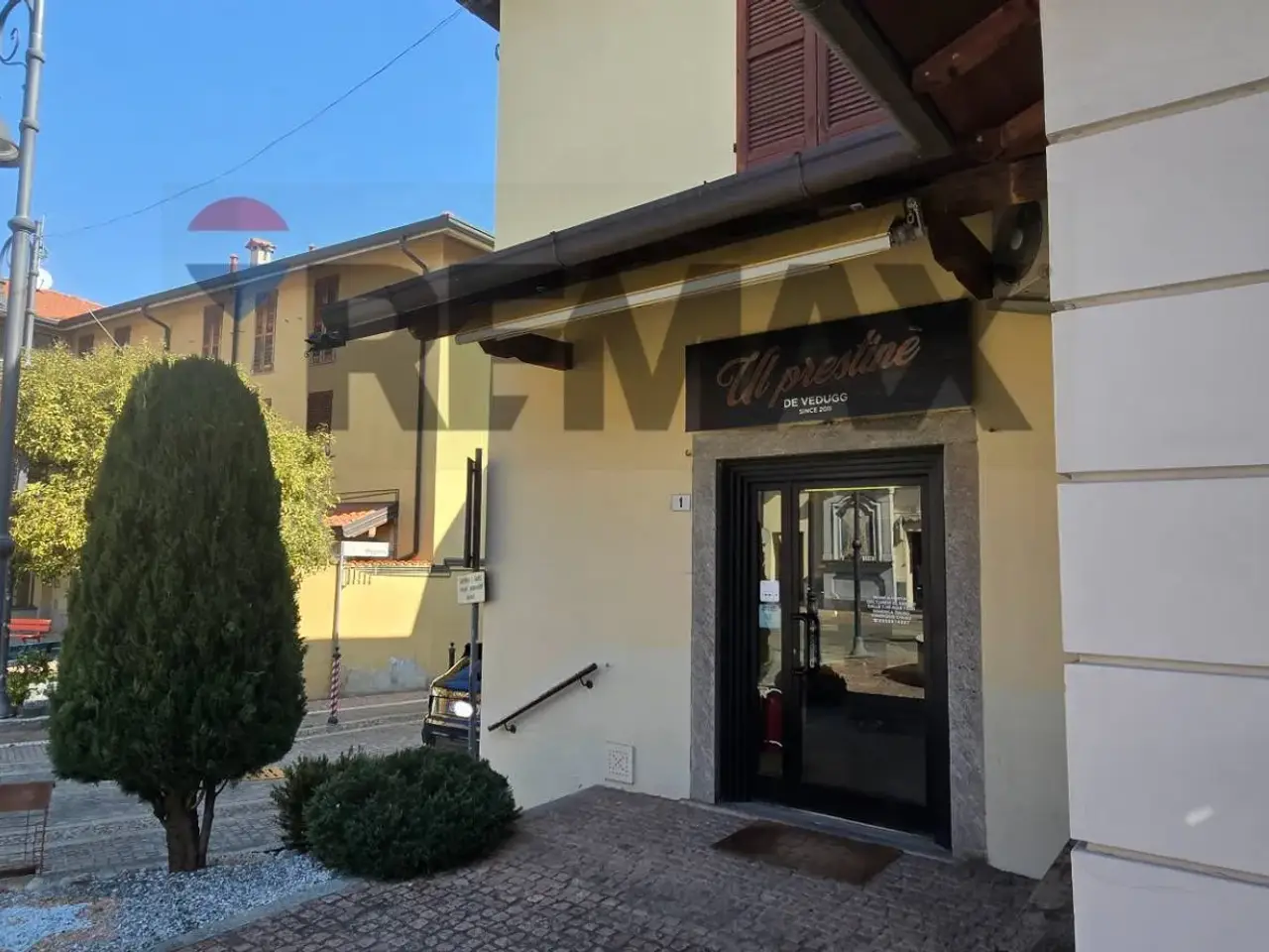 Esercizio commerciale in Piazza Italia 1, Veduggio Con Colzano, {3} - Foto 1