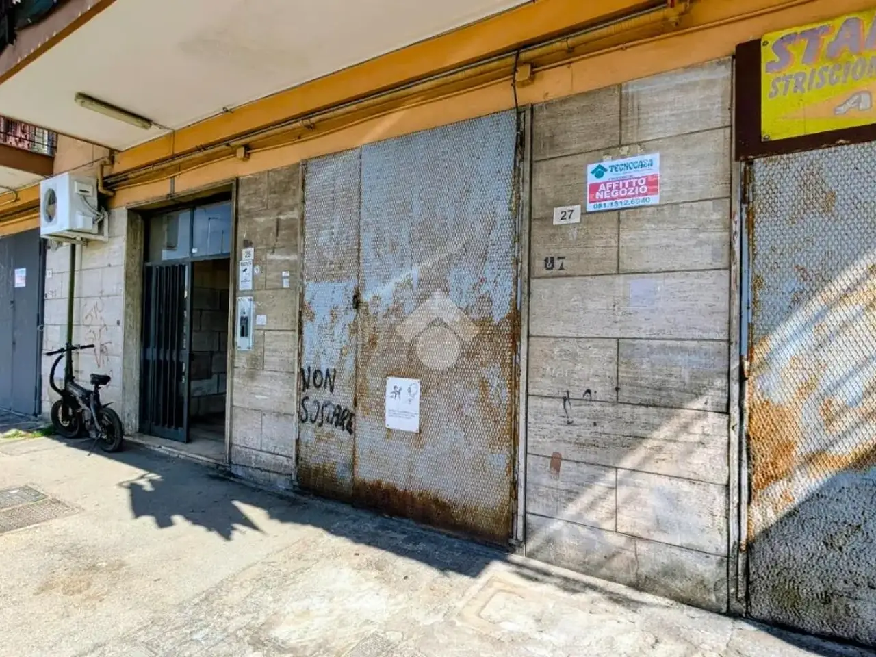 Negozio in Via Circumvallazione Esterna 27, Casavatore, {3} - Foto 2