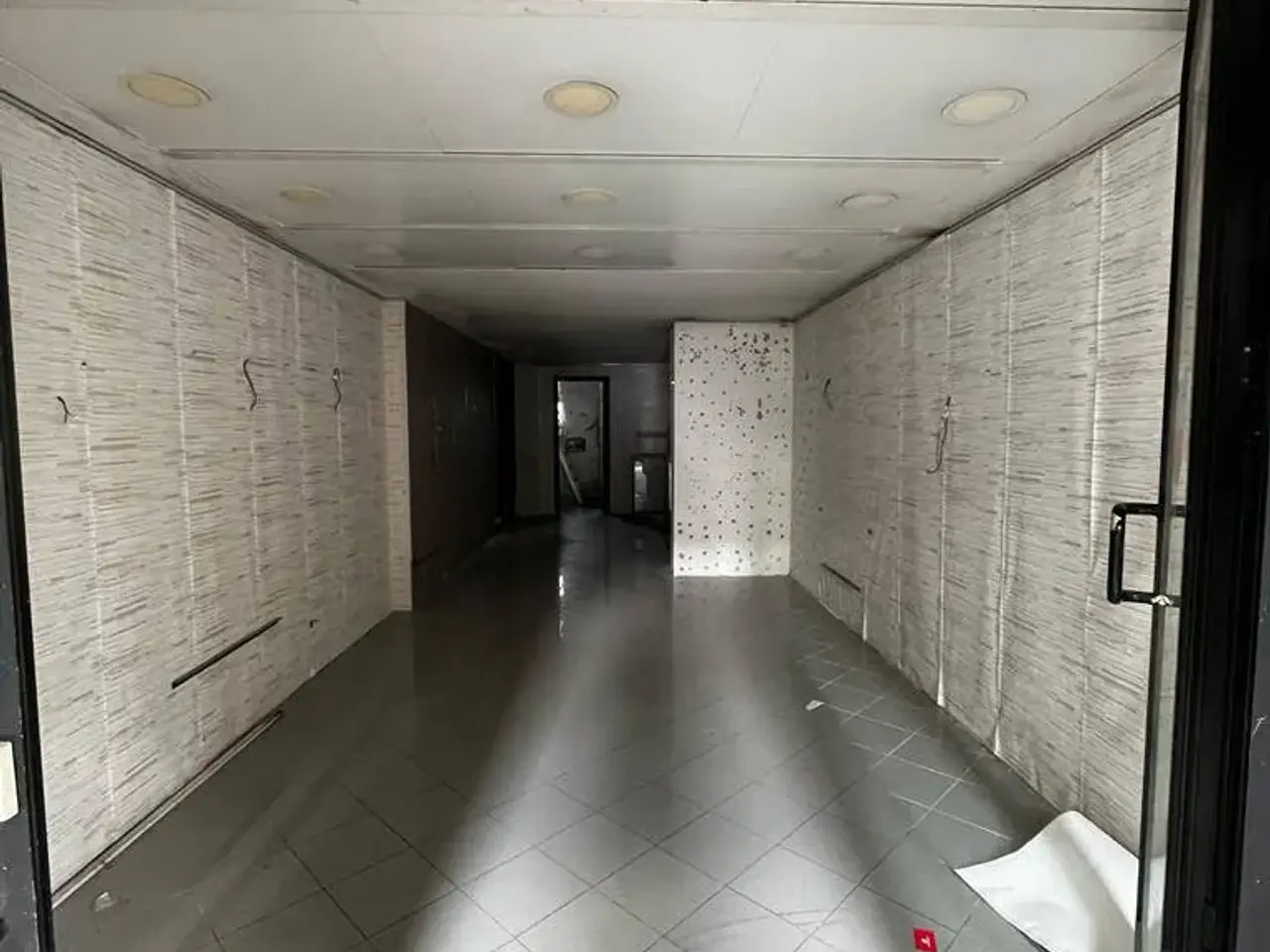 Esercizio commerciale in Via Francesco Cilea, Napoli, {3} - Foto 1