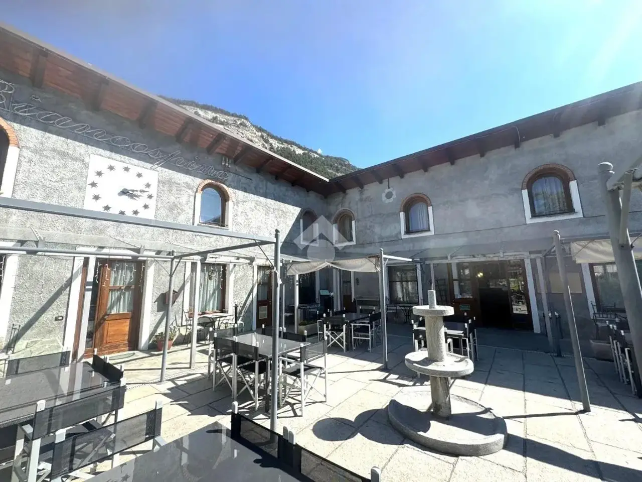 Palazzina commerciale in Borgata Beaume 46, Oulx, {3} - Foto 2