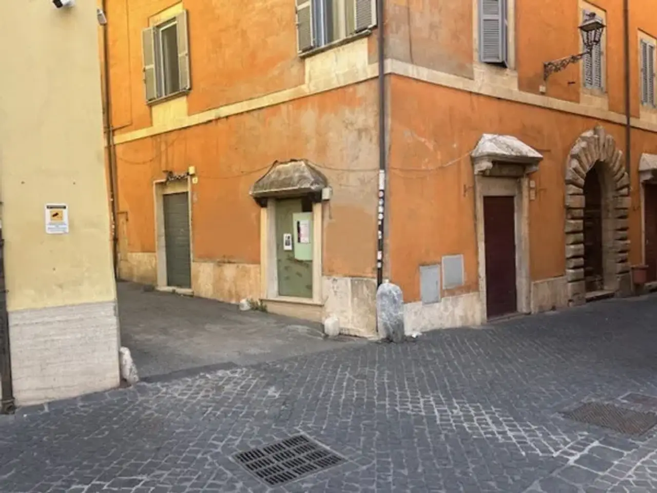 Negozio in Via Colsereno 12, Tivoli, {3} - Foto 1