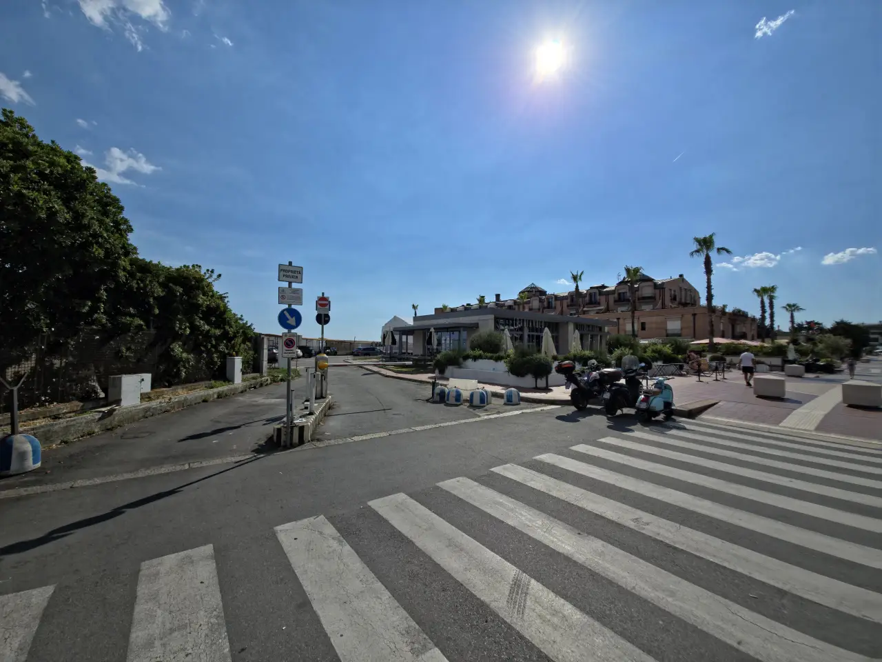 Parcheggio chiuso in Corso Italia 17a R, Genova, {3} - Foto 1
