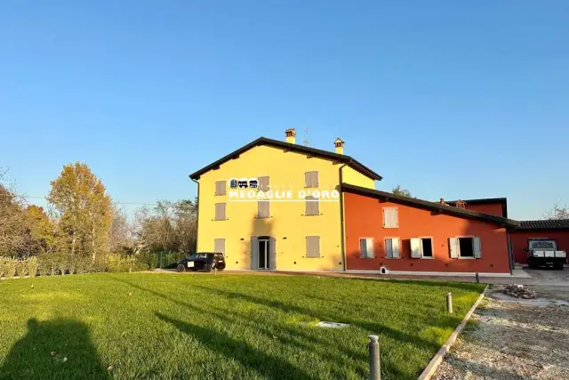 Porzione di casa in Strada Stradella, Modena - Foto 1