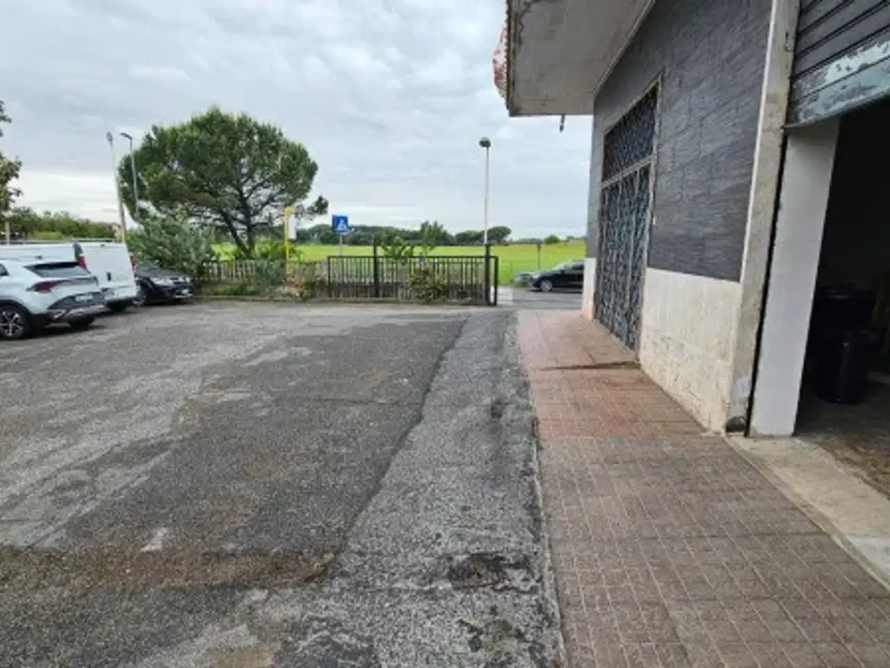 Negozio in Via Borghesiana, Roma, {3} - Foto 1