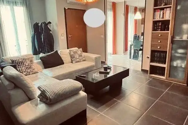 Apartament in {3}, Viale della Repubblica - Photo 1