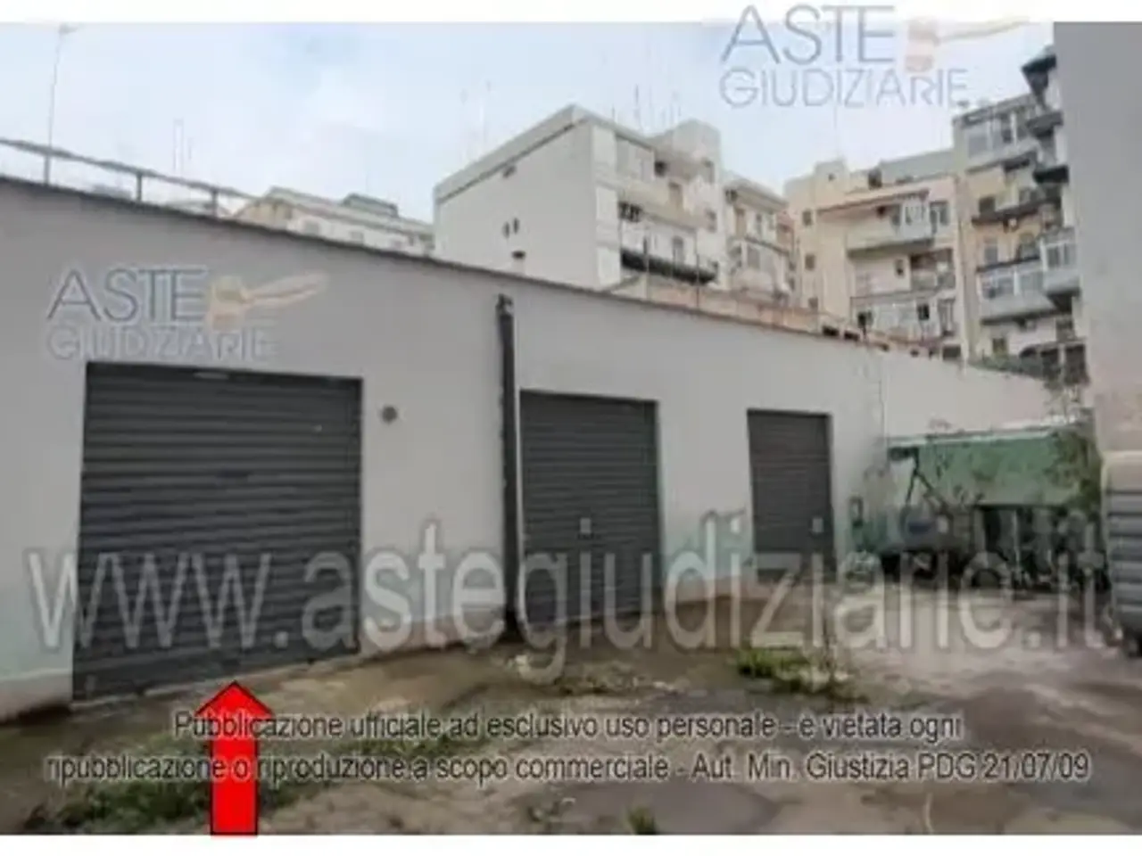 Garage in Via Lucania, 10, 74121 Taranto Ta, Italia 10, Taranto, {3} - Foto 2