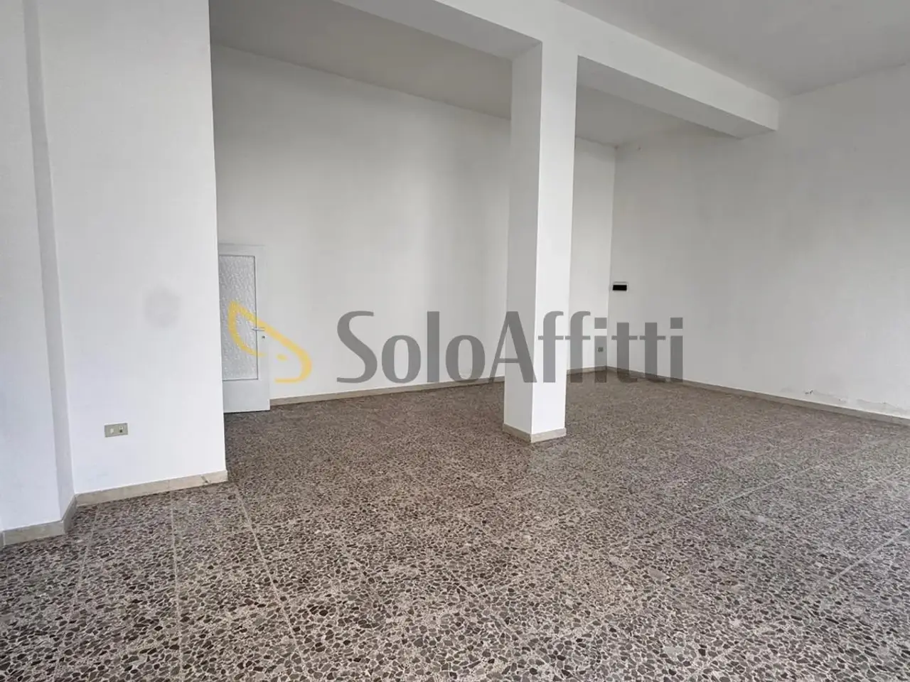 Negozio in Via Italia, San Giovanni Teatino, {3} - Foto 1