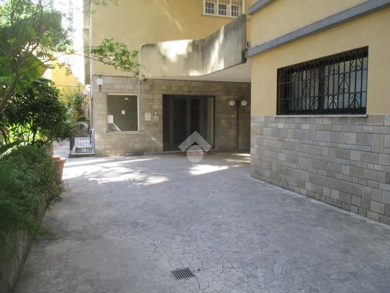 Magazzino in Viale Beethoven 70, Roma, {3} - Foto 2