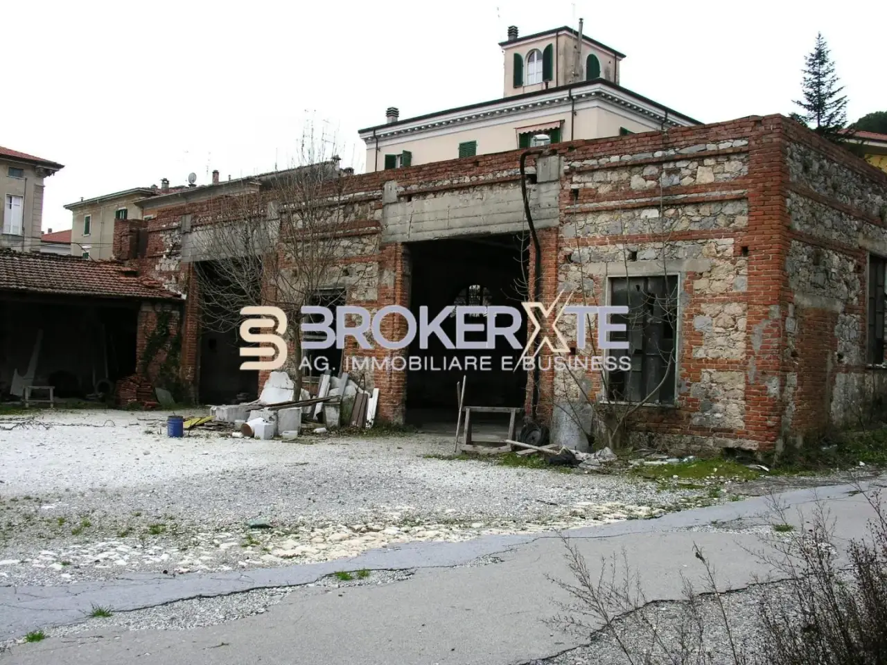 Magazzino in , Carrara, {3} - Foto 1