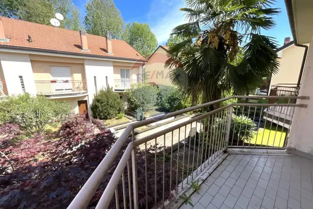 Terraced house in Via Ferrari, Arese - Photo 1