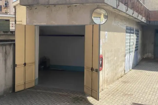 Garage or car box in Via Goito 11, Moncalieri - Photo 1