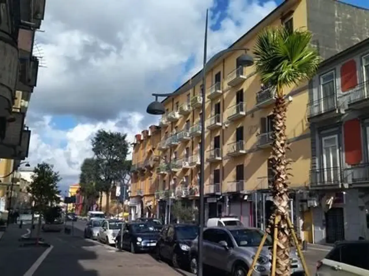 Negozio in Corso Umberto 465, Casalnuovo di Napoli, {3} - Foto 1