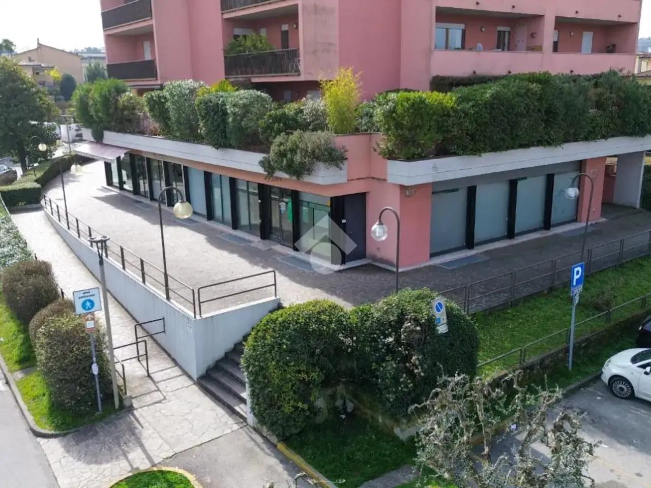 Negozio in Via Mezzocolle 3, Desenzano Del Garda, {3} - Foto 1
