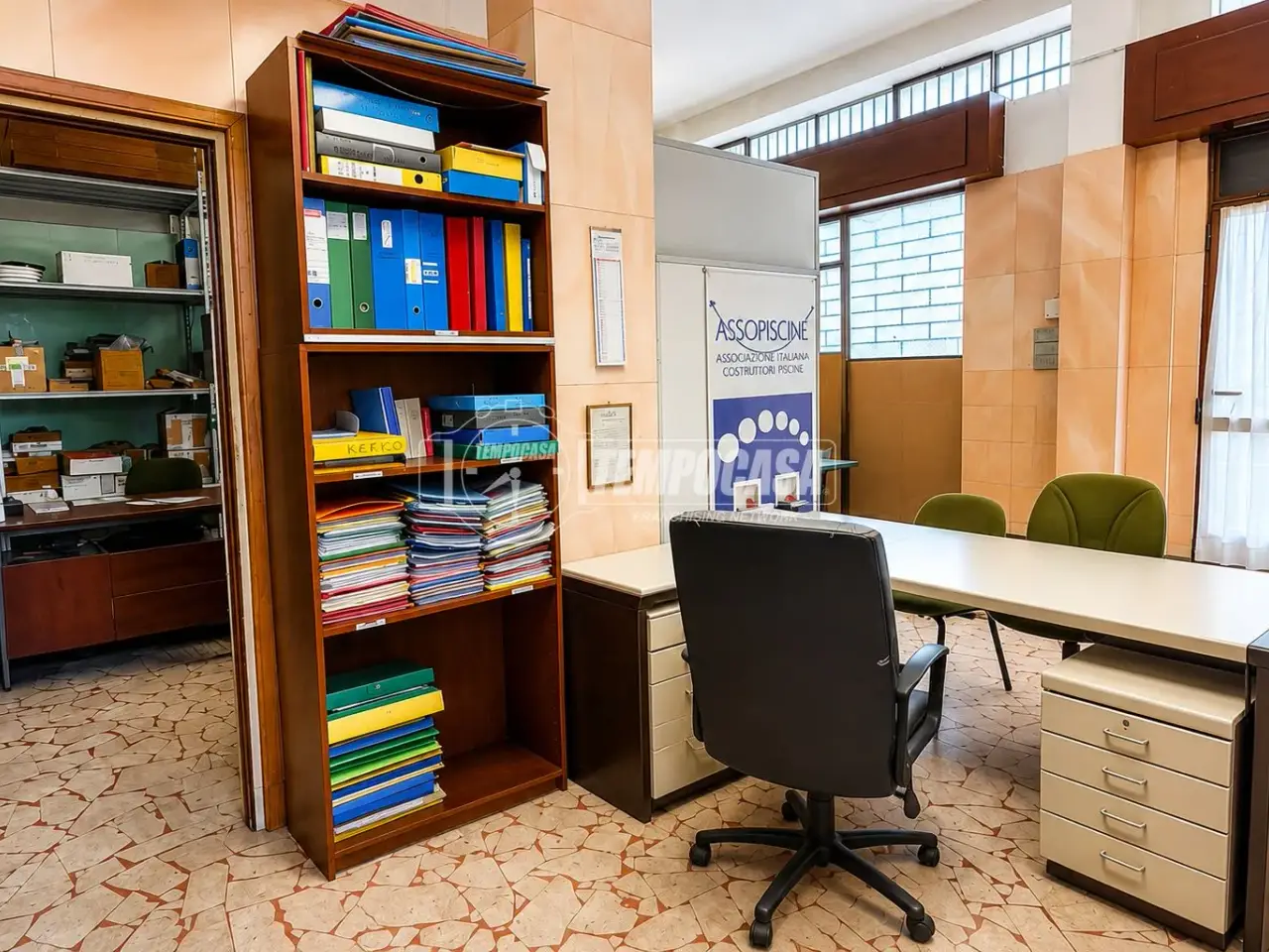 Negozio in Via Privata Giovanni Cocini 2, Abbiategrasso, {3} - Foto 2