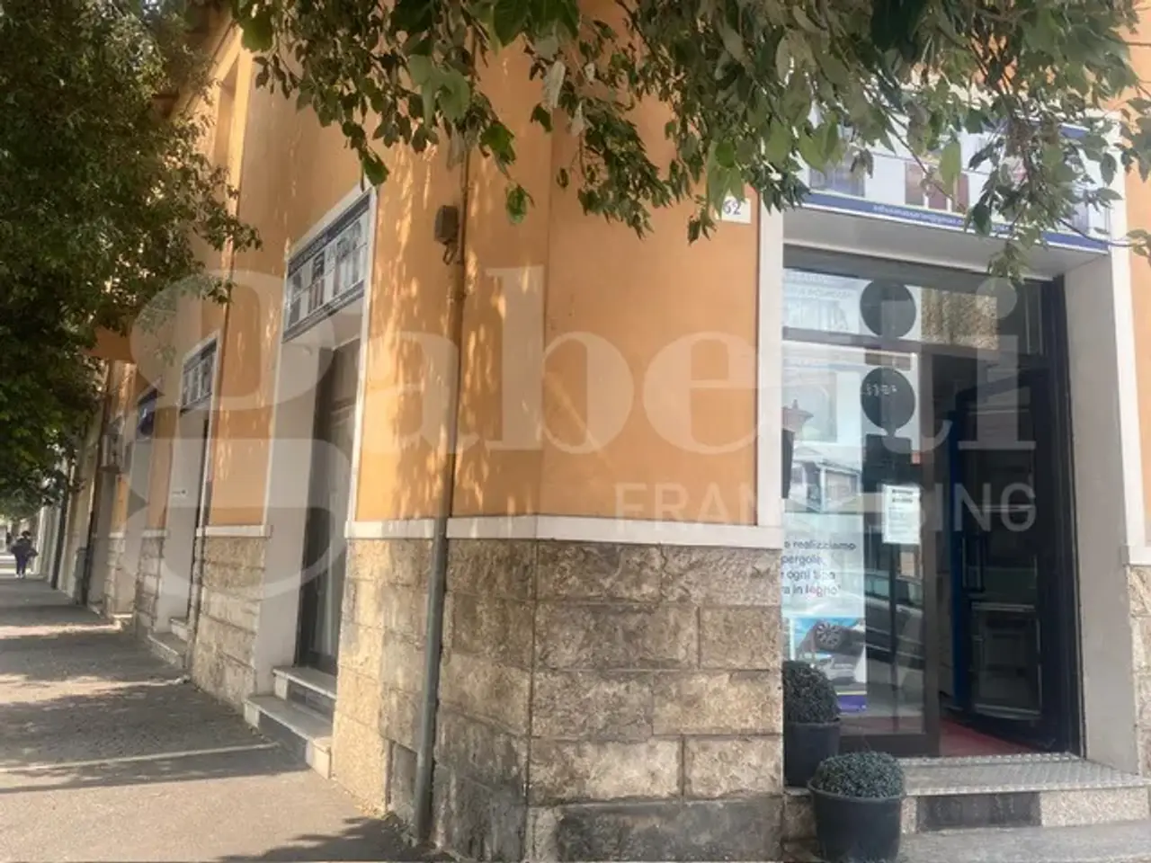 Negozio in Via Curio Dentato, Possibilità di Locazione, Terni, {3} - Foto 2