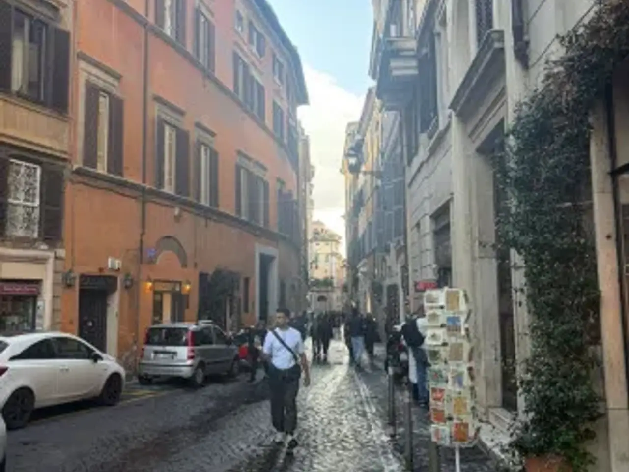Abbigliamento in Via della Stelletta, Roma, {3} - Foto 1