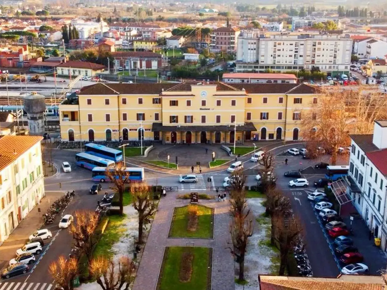 Locale commerciale in a Roma 85, Empoli, {3} - Foto 1