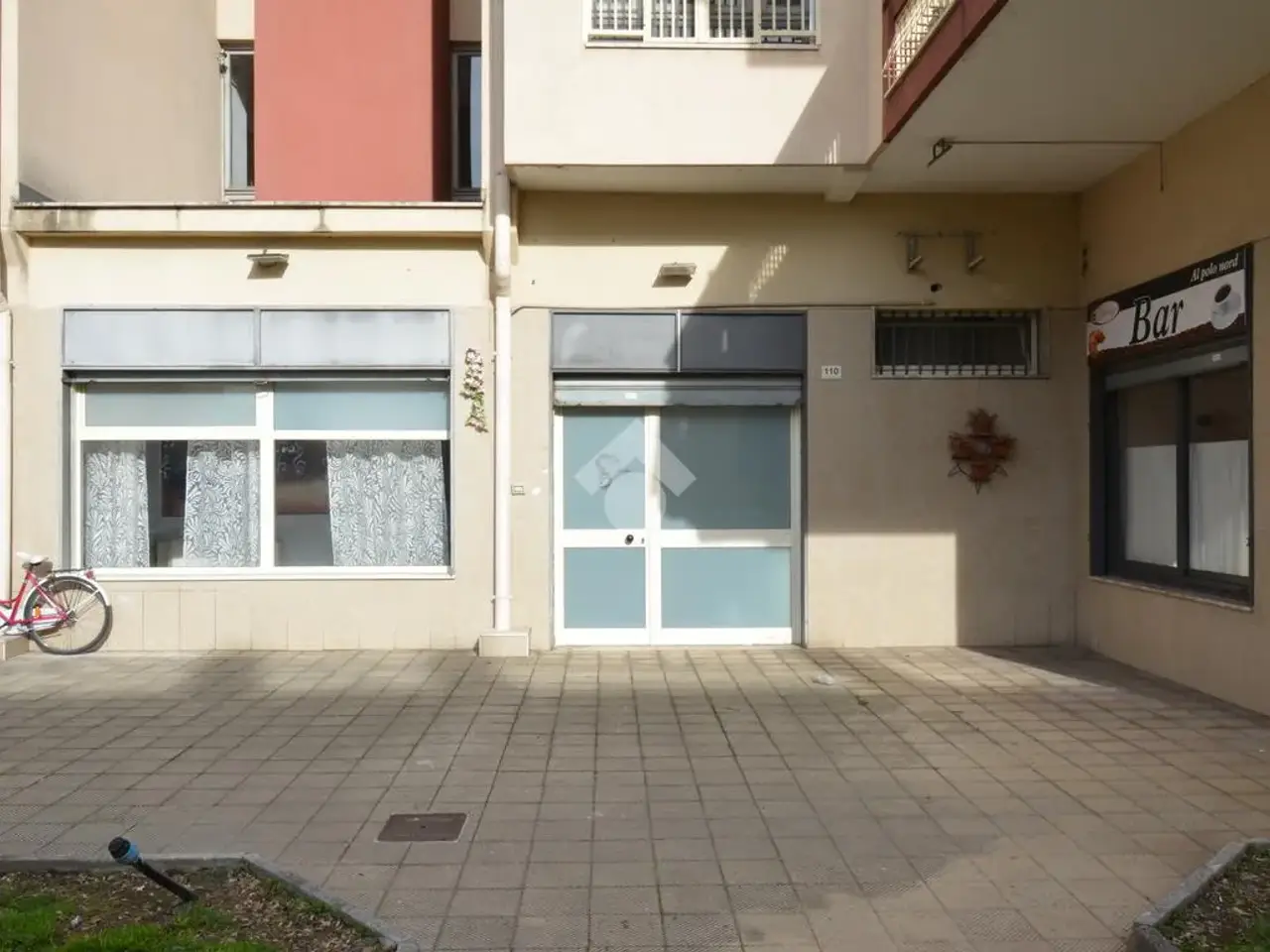 Negozio in Via Avezzana 116, Santa Maria Capua Vetere, {3} - Foto 1