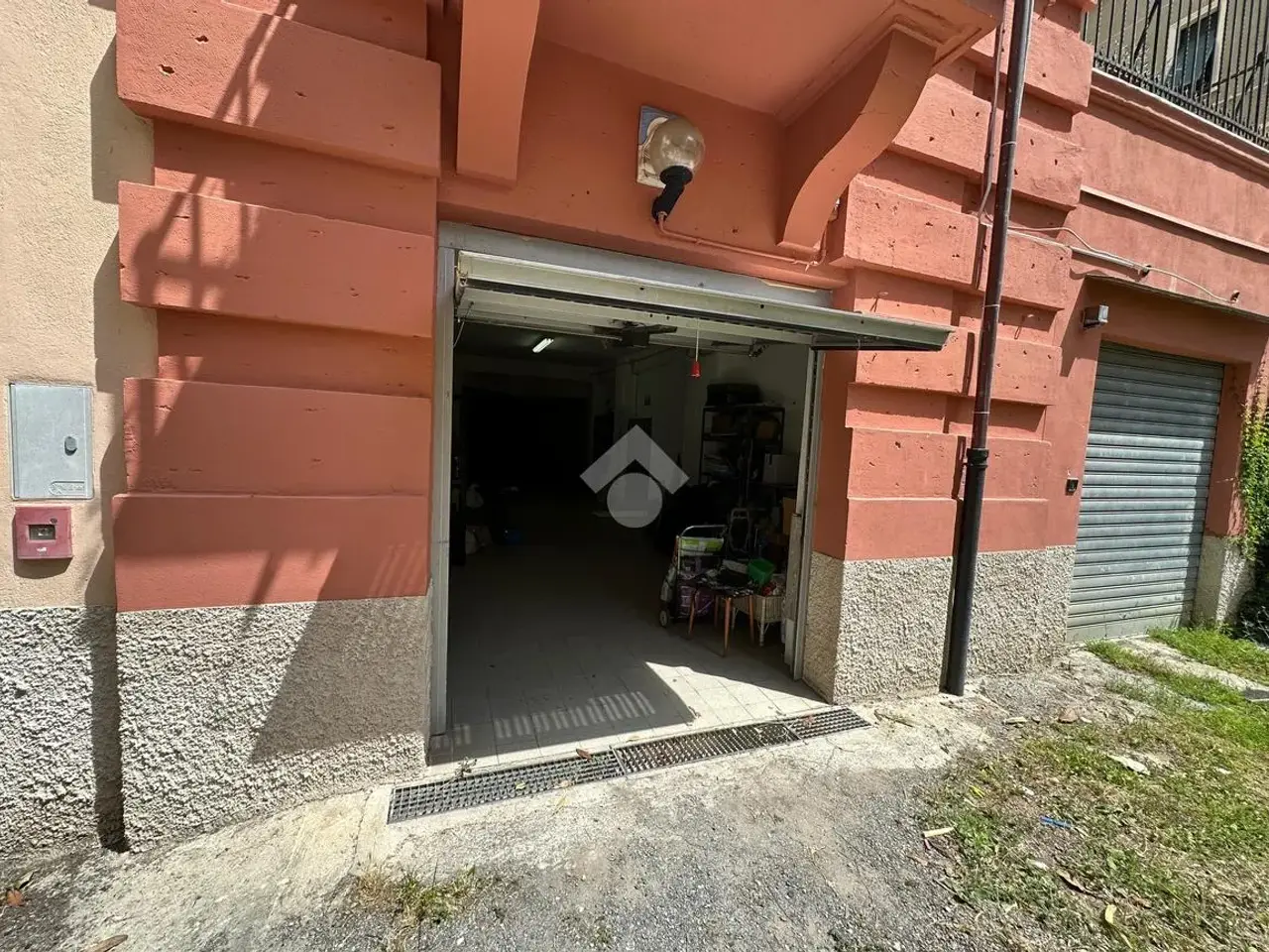 Magazzino in Viale Goffredo Franchini 6, Genova, {3} - Foto 1